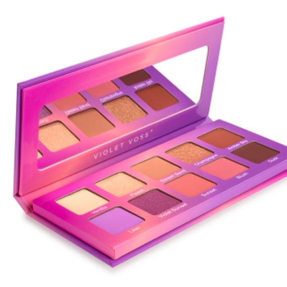 Makeup bundle